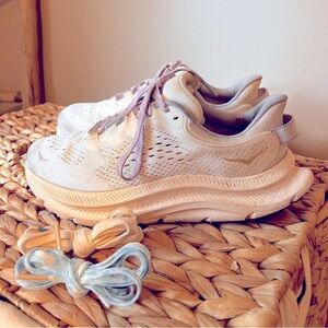 W HOKA X FPM KAWANA 2 white and lavender, size 7.5